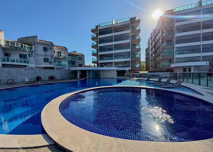 Cobertura Pé na Areia em com Piscina Privativa